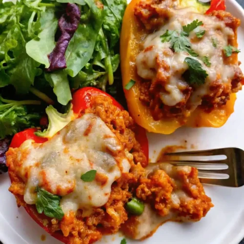 ground turkey stuffed peppers Ground turkey stuffed peppers with melted cheese